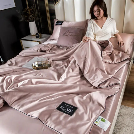 High-Quality Silk Emulation Quilted Blanket in Satin Pink for Adults and Children - Soft, Smooth, and Cool for Spring and Summer