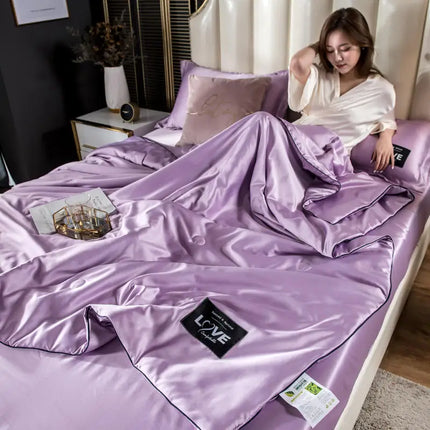 High-Quality Silk Emulation Quilted Blanket in Satin Pink for Adults and Children - Soft, Smooth, and Cool for Spring and Summer